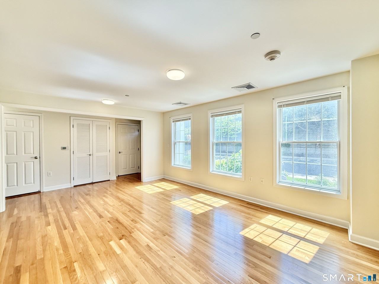 7 Birch Dr #7 - Photo 2 of 19