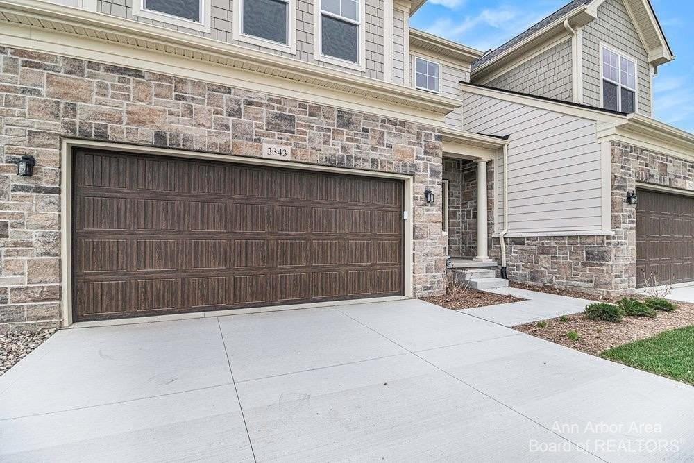 3343 Roseford Blvd - Photo 4 of 38