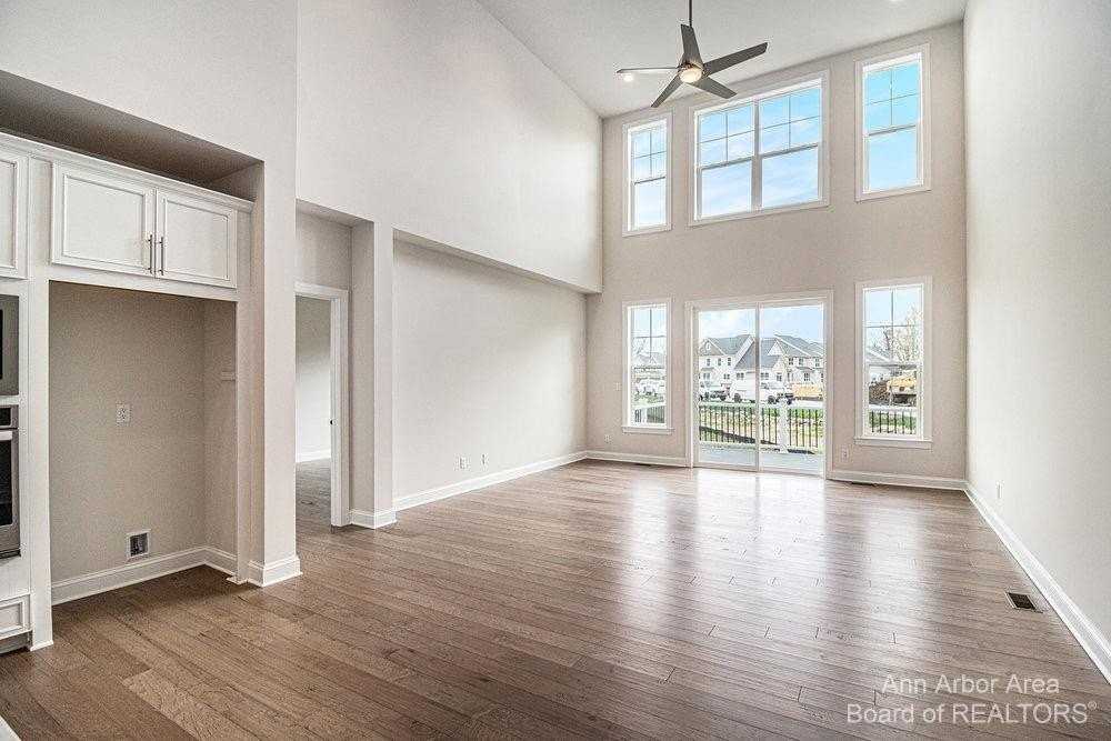 3343 Roseford Blvd - Photo 7 of 38