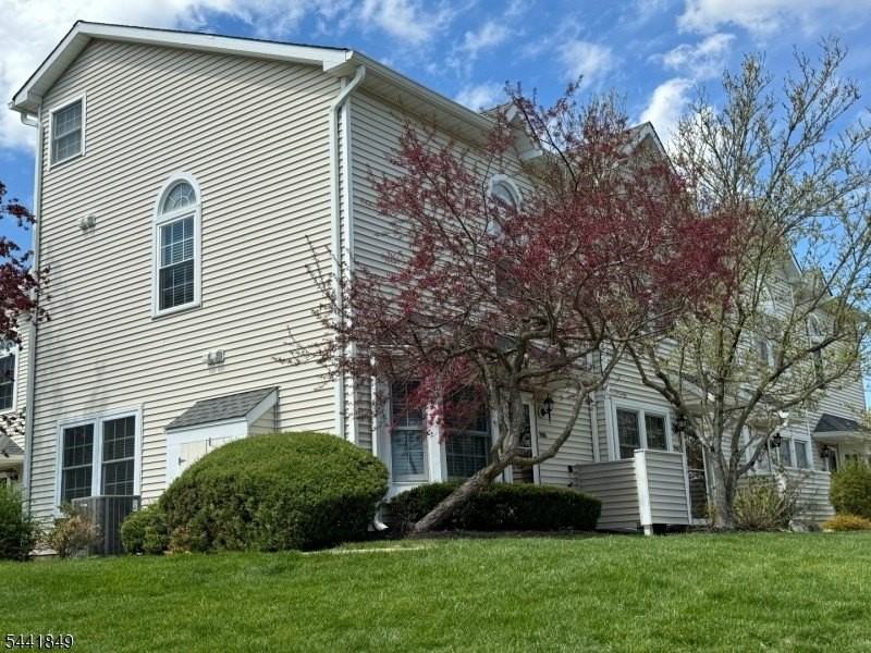 705 Bryant Dr - Photo 2 of 12