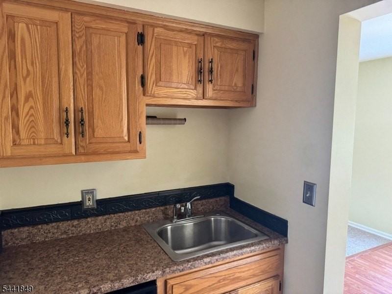 705 Bryant Dr - Photo 4 of 12