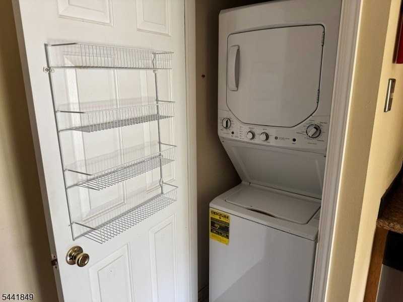 705 Bryant Dr - Photo 5 of 12