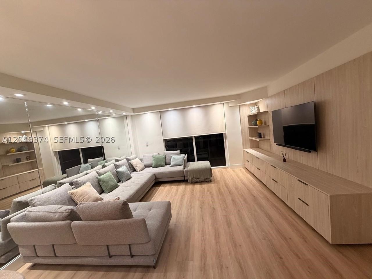 10275 Collins Ave #333 - Photo 2 of 26