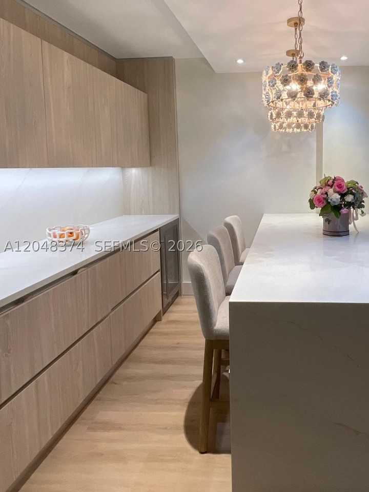 10275 Collins Ave #333 - Photo 6 of 26
