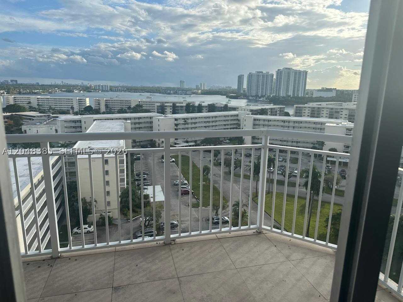 18041 Biscayne Blvd #1203 - Photo 2 of 15