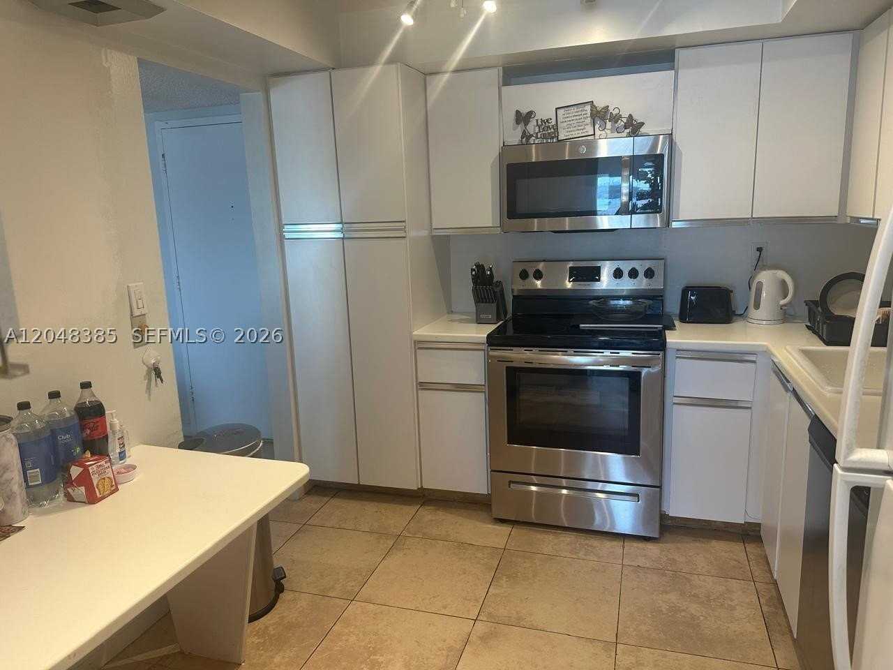 18041 Biscayne Blvd #1203 - Photo 4 of 15