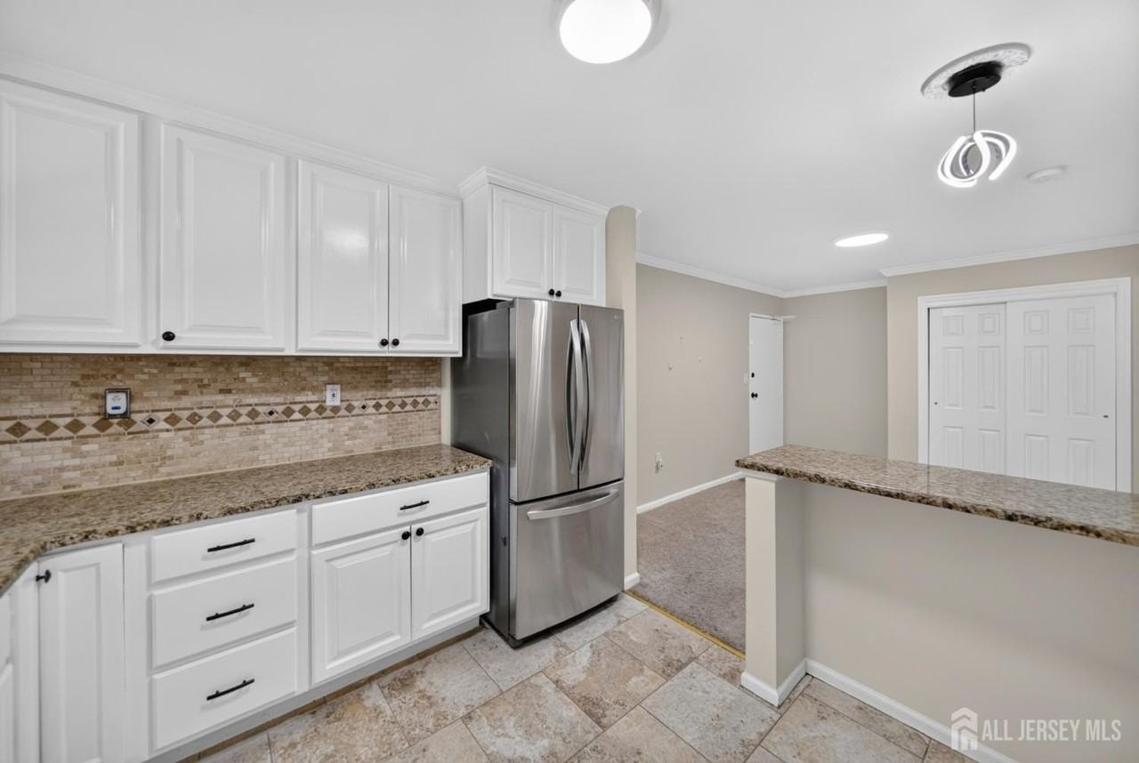 42-A Woodedge Ave #8 - Photo 6 of 16