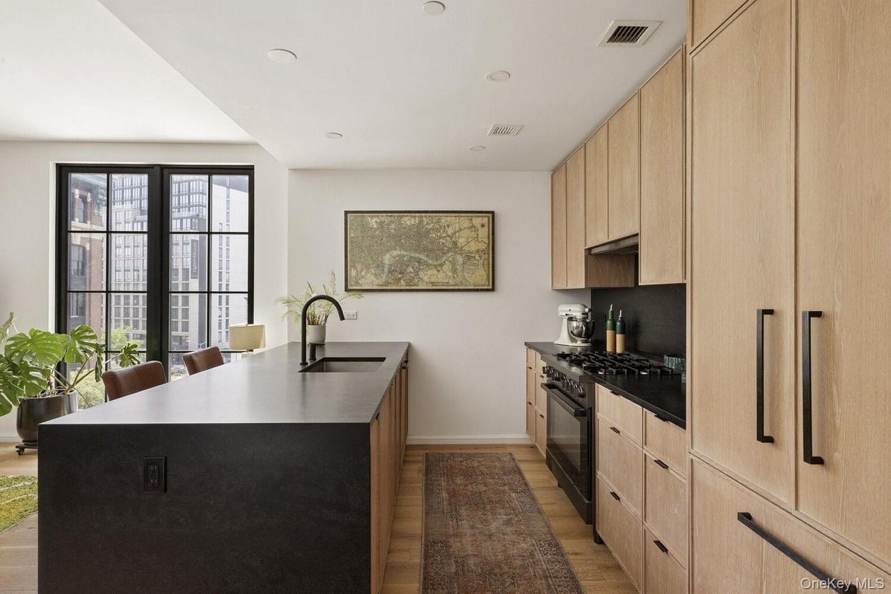 532 Clinton Ave #6B - Photo 5 of 16