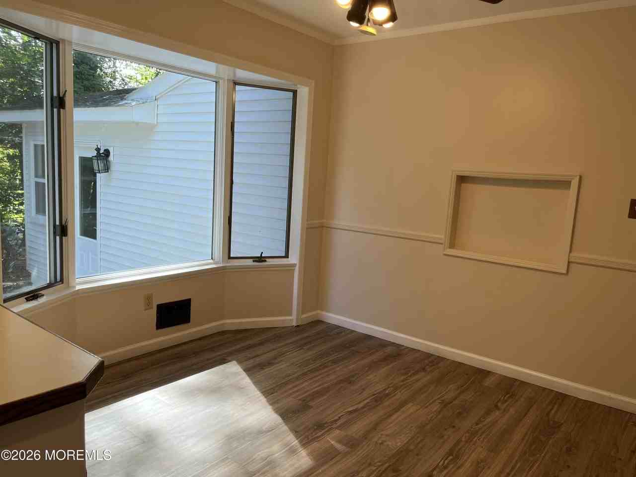 12 Galewood Dr - Photo 5 of 17