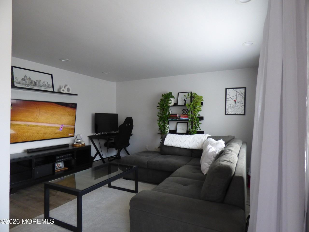 1 Osborne Pl #44 - Photo 5 of 21