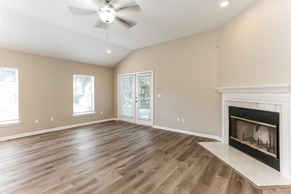 5060 Cape Elizabeth Ct W - Photo 4 of 16