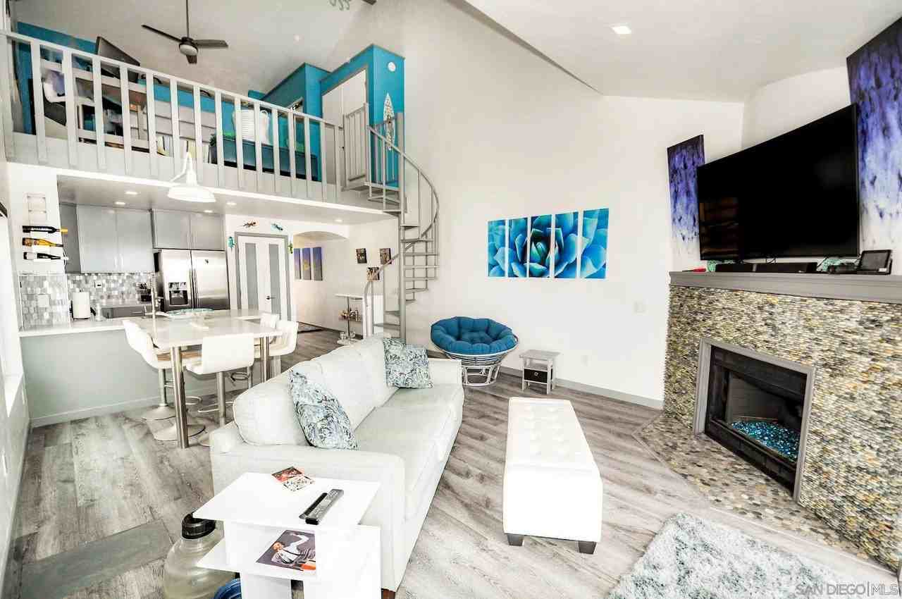 706 Ocean Ln - Photo 5 of 19
