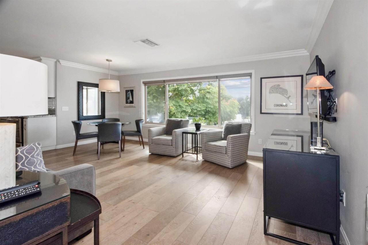 1052 Isabella Ave #E - Photo 5 of 28
