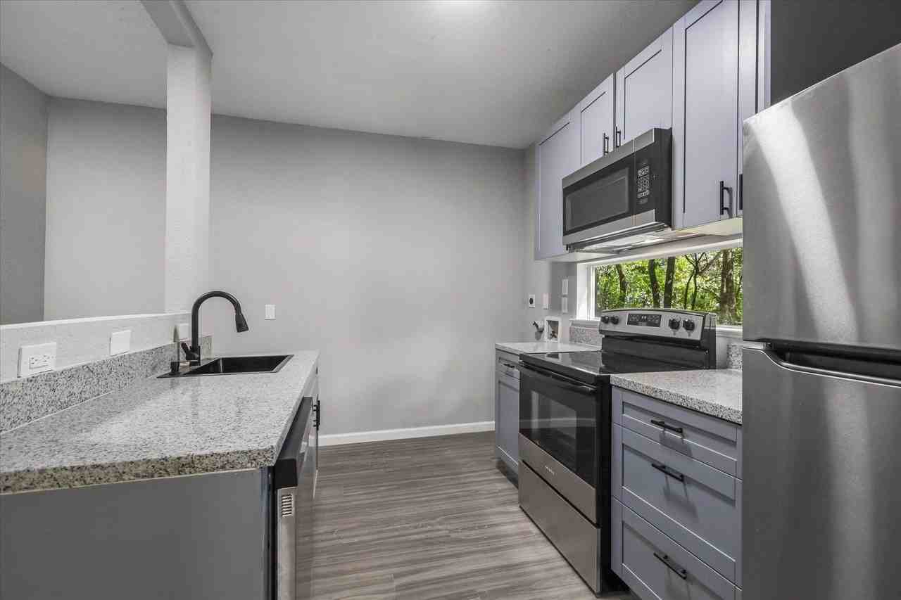 401 Putnam Dr #1412 - Photo 7 of 18