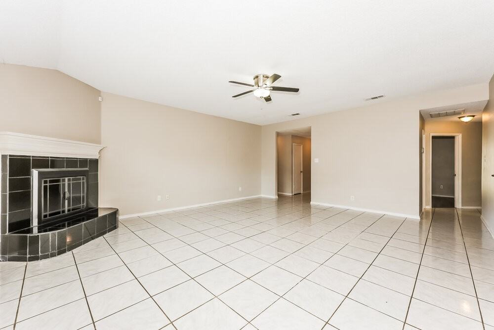 617 Saint Eric Dr - Photo 5 of 16