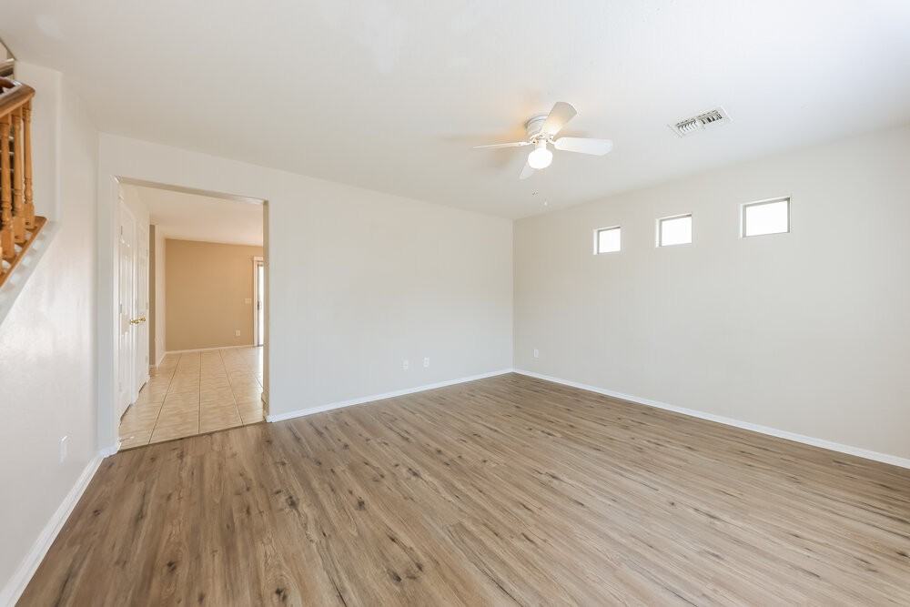 7222 S 37th Dr - Photo 4 of 17