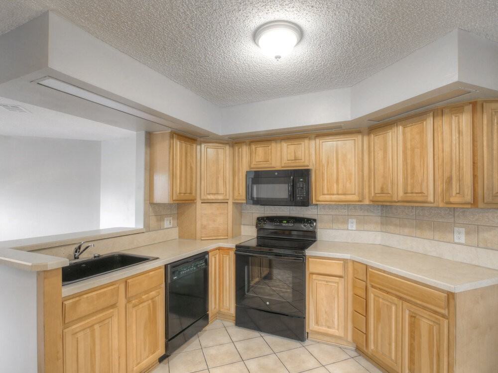 13230 Boulder Woods Cir - Photo 6 of 15