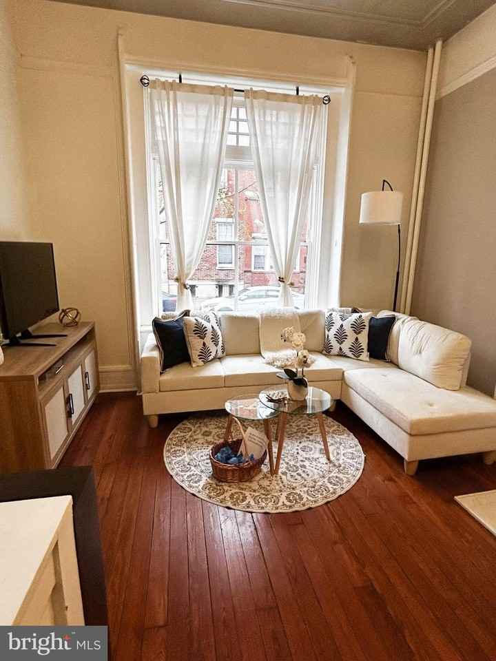 240 S 13th St #A - Photo 5 of 17