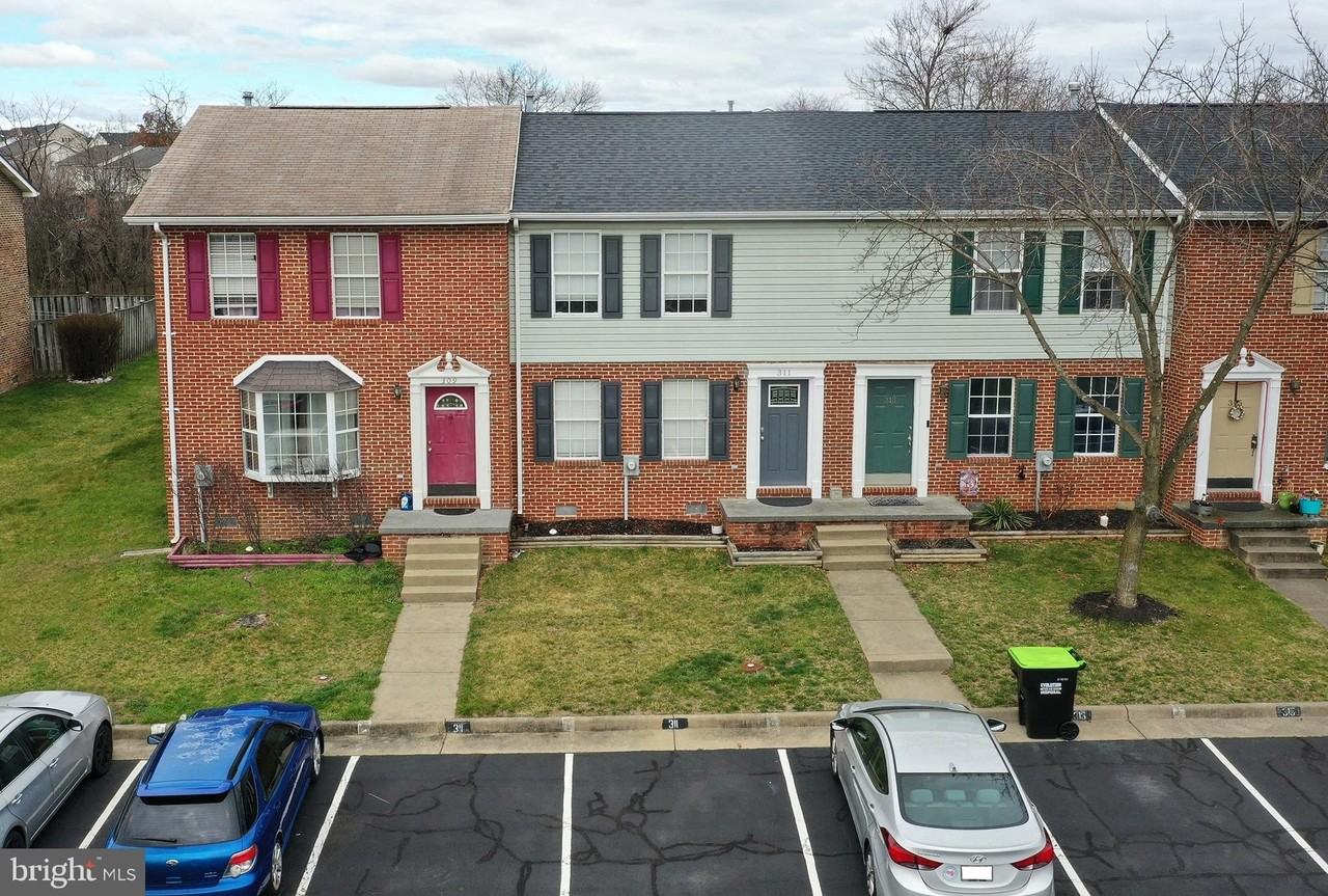 311 Willowbrook Ct - Photo 2 of 29
