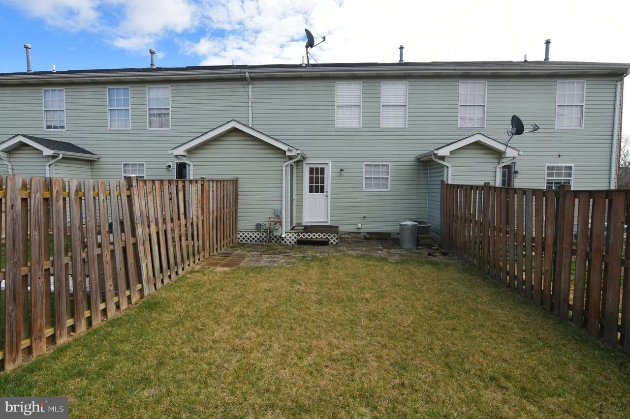 311 Willowbrook Ct - Photo 7 of 29