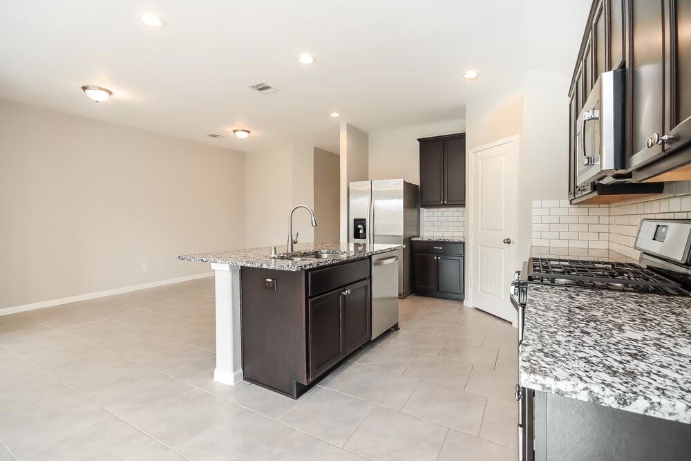 8419 Ideal Dr - Photo 5 of 16