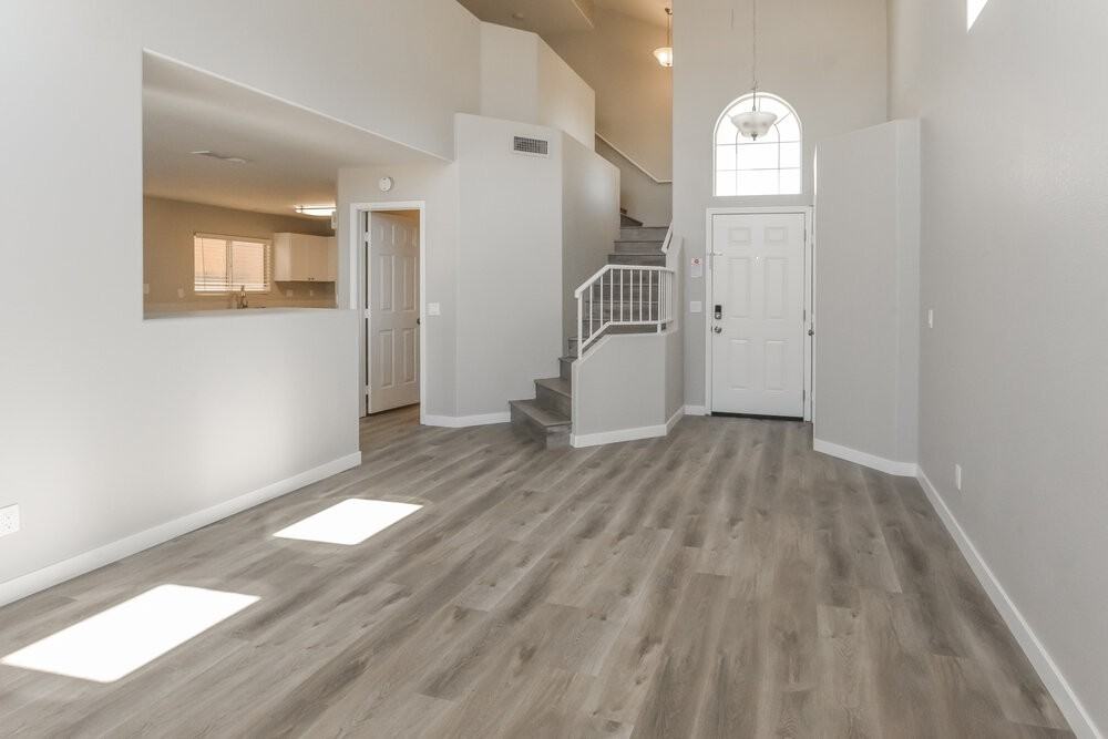 3667 Saddle Creek Ct - Photo 4 of 17