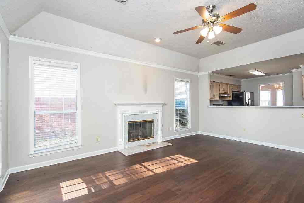 2214 Lake Hill Ct - Photo 2 of 15