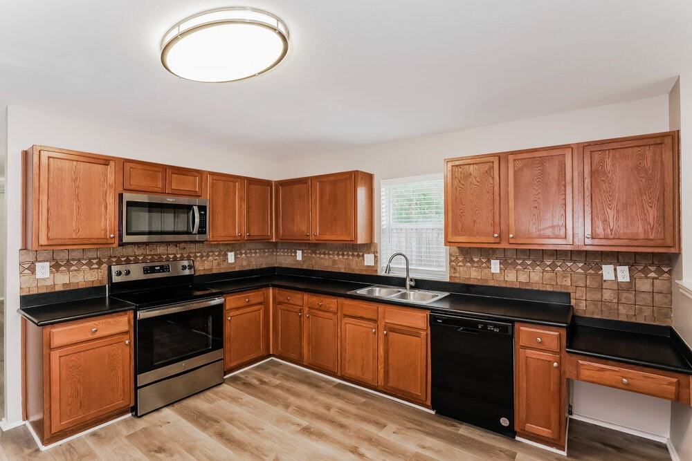 4549 Lacebark Ln - Photo 6 of 16