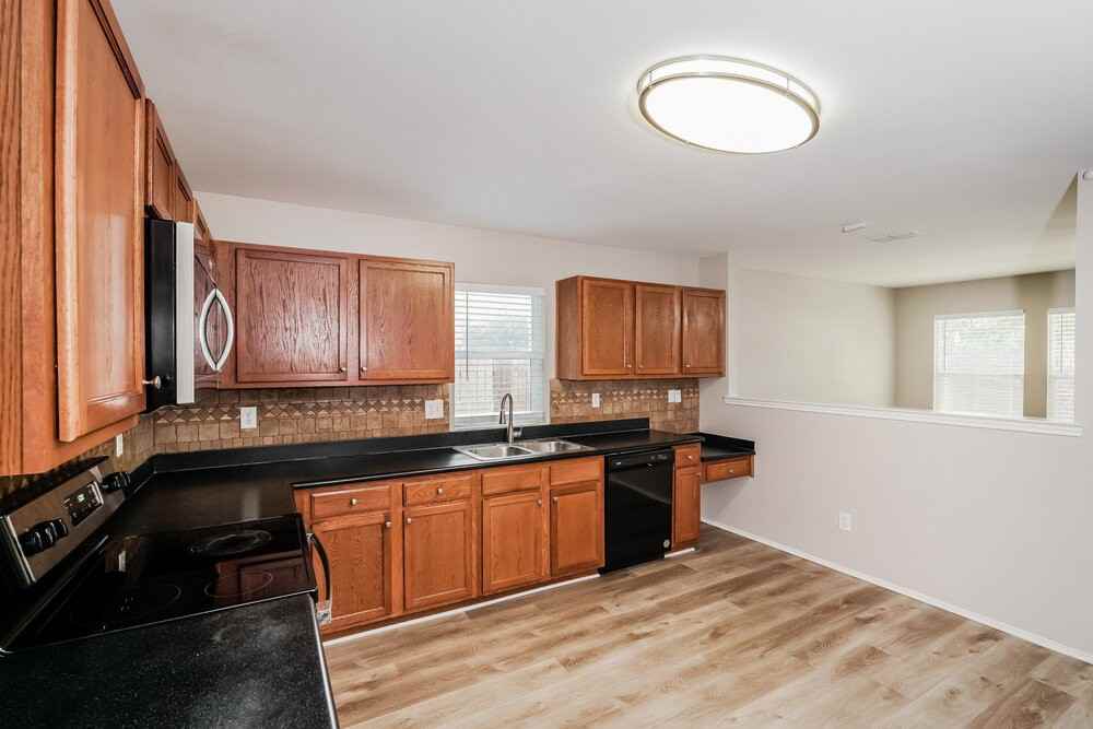 4549 Lacebark Ln - Photo 7 of 16