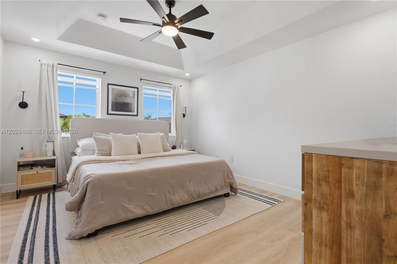 4425 Southwest 160th Avenue - Photo 6 of 15