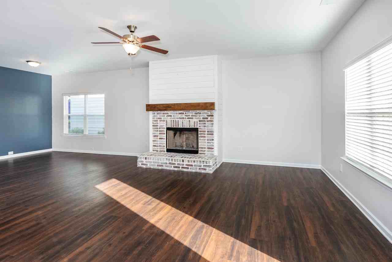 172 Renford Rd #1 - Photo 3 of 10