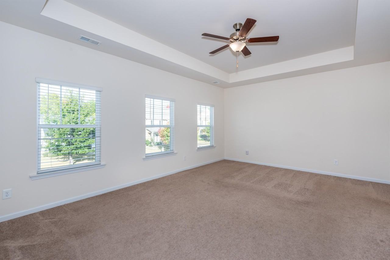 172 Renford Rd #1 - Photo 5 of 10