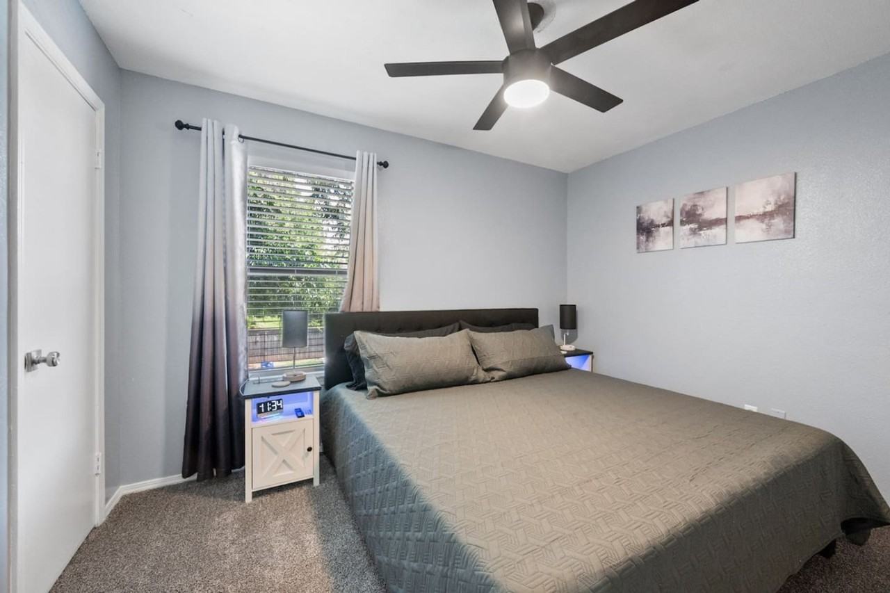 105 Maple St #1580251P - Photo 4 of 33