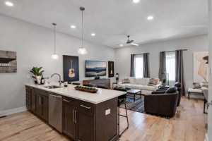 featured image of 2131 Goodrich Ave