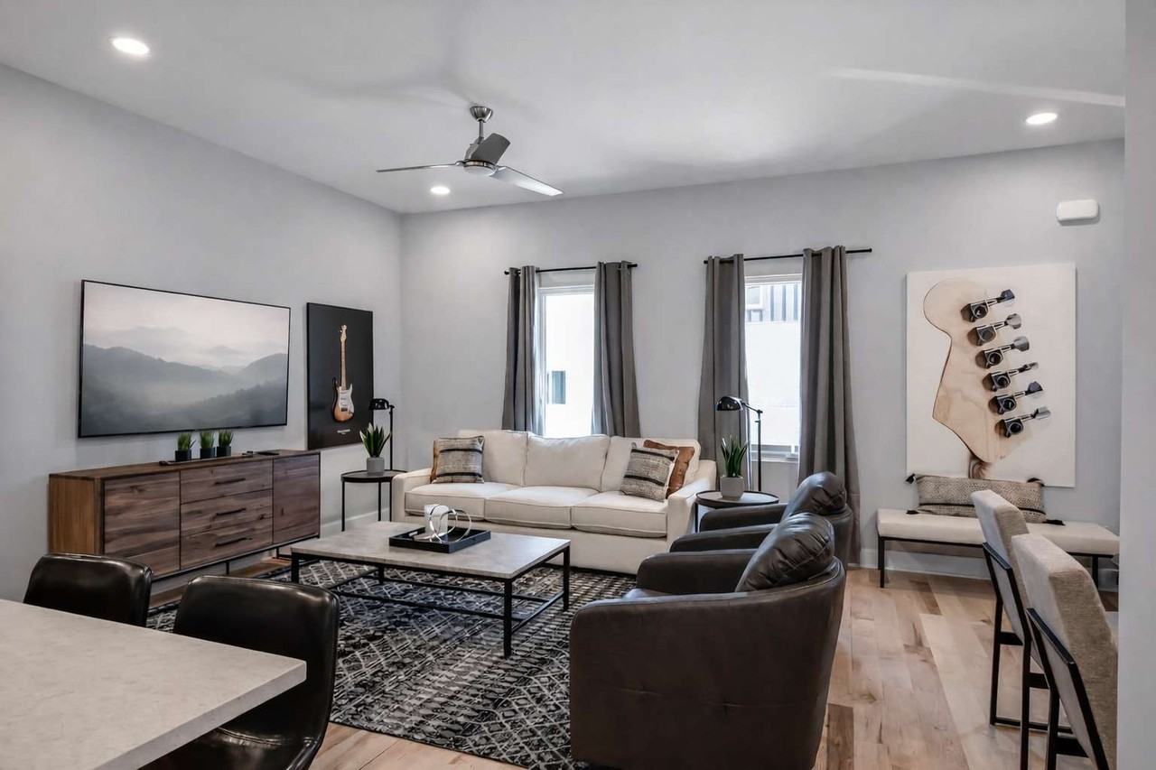 2131 Goodrich Avenue - Photo 4 of 50