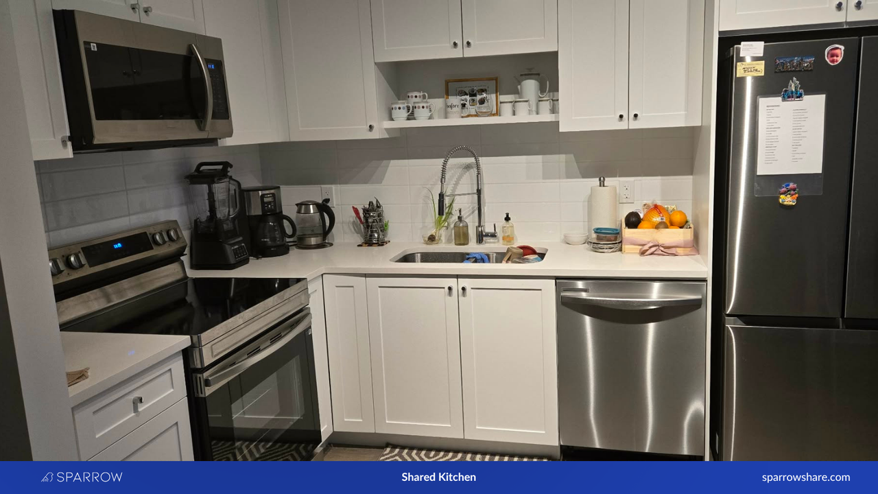 85 Ave & 158 St - Photo 5 of 10