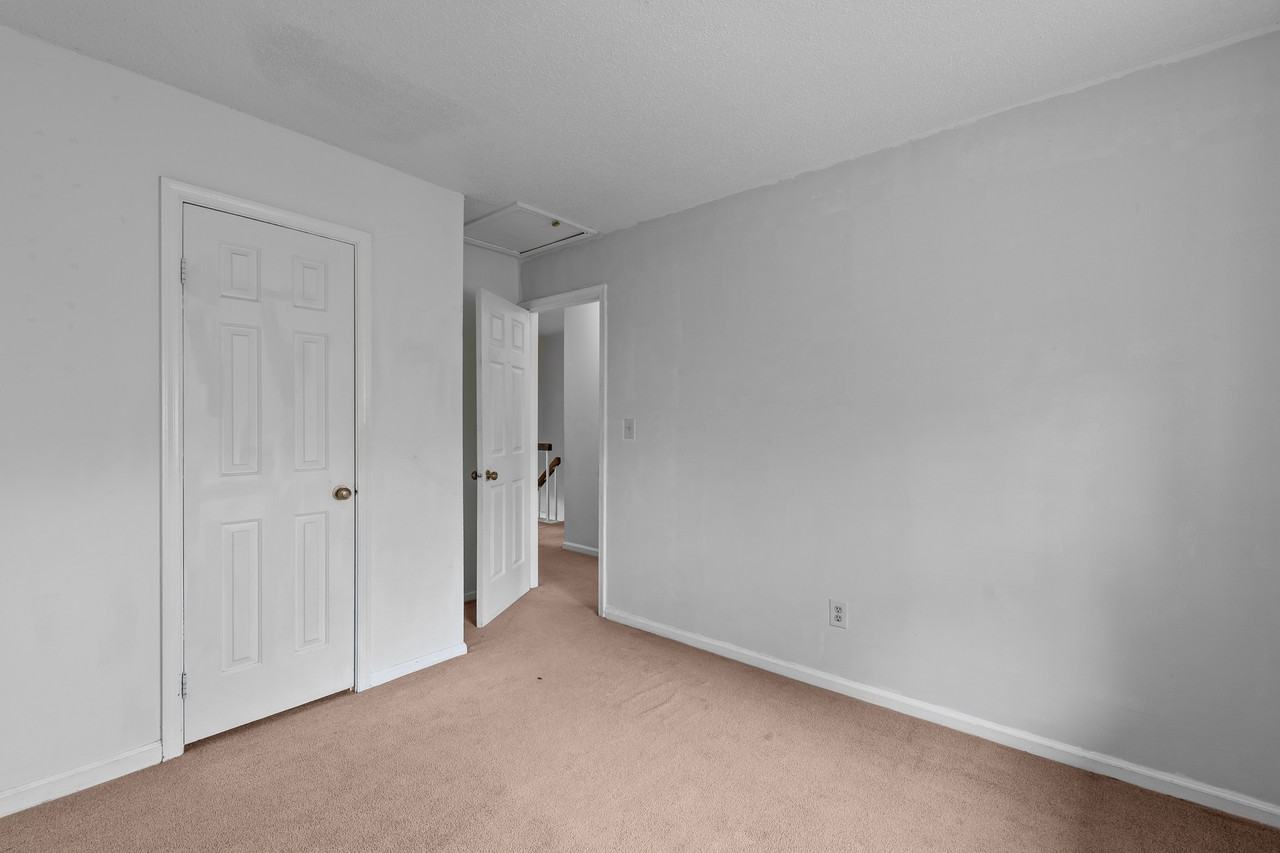 405 Falling Ln #1 - Photo 6 of 37
