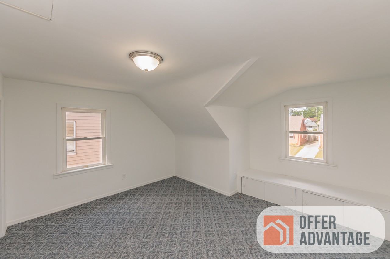 5455 Hollywood Ave #1 - Photo 6 of 10