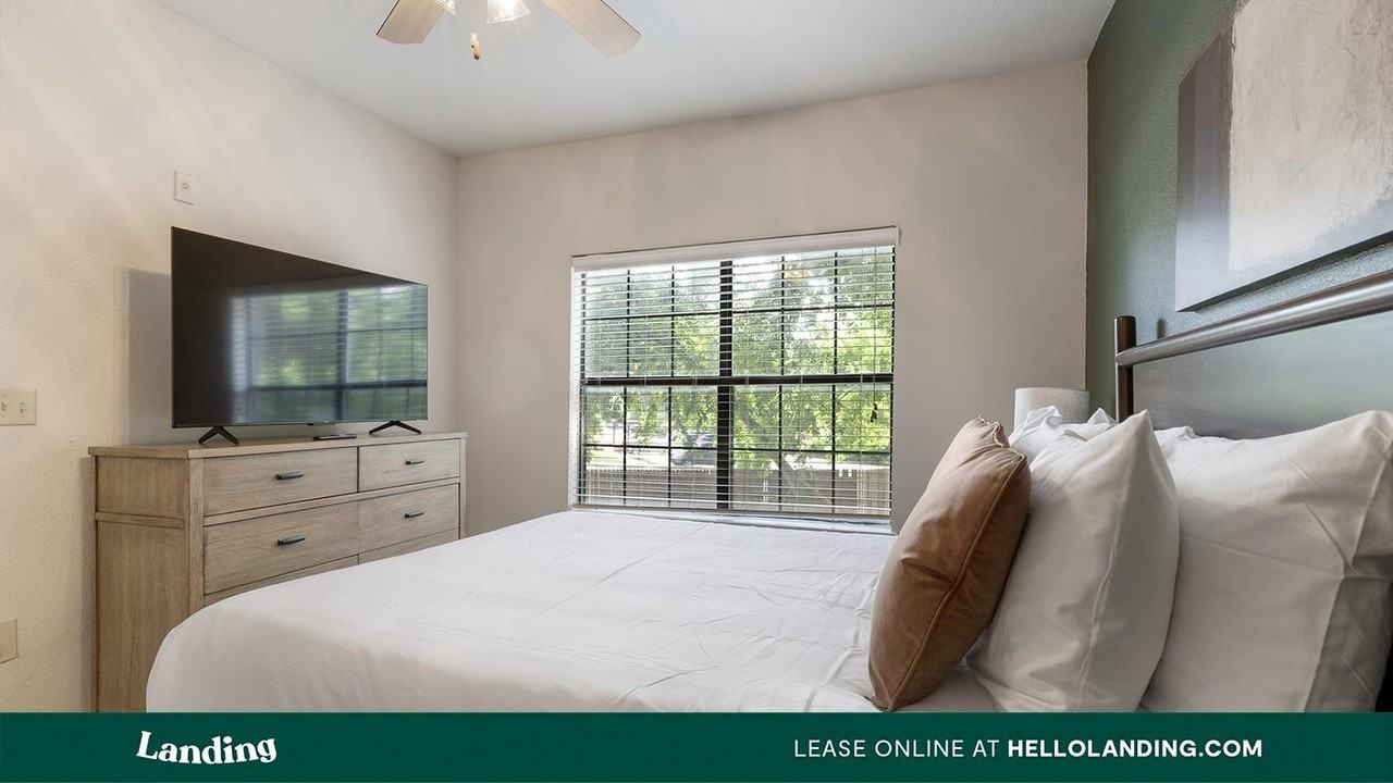 165 Forestbrook Dr - Photo 4 of 50