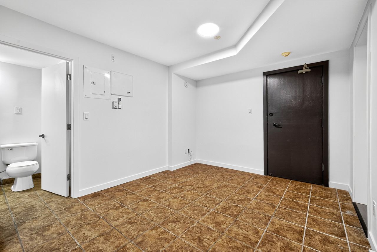 178 Machray Avenue - Photo 5 of 10
