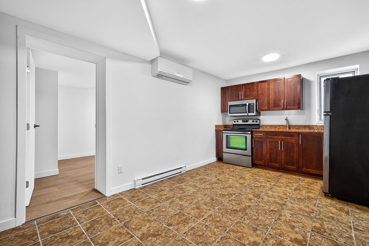 178 Machray Avenue - Photo 4 of 10