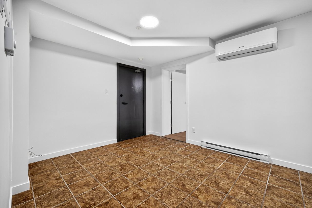 178 Machray Avenue - Photo 6 of 10