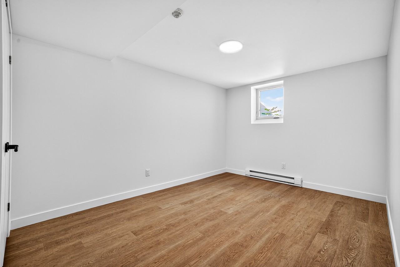 178 Machray Avenue - Photo 7 of 10