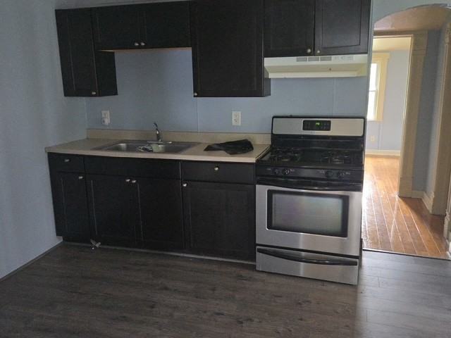 647 W Lexington Ave #A - Photo 3 of 9