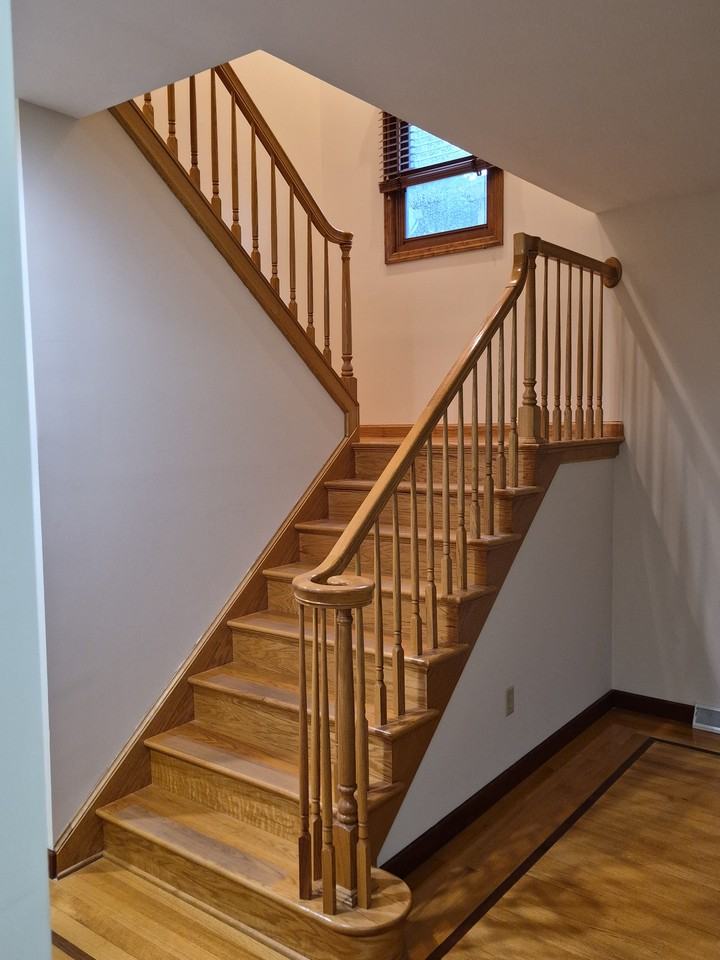 516 Lincoln Ave #1 - Photo 3 of 15