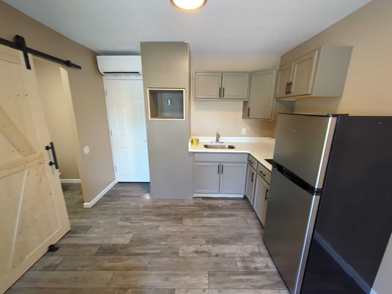 2901 Lincoln Street East - Photo 2 of 8