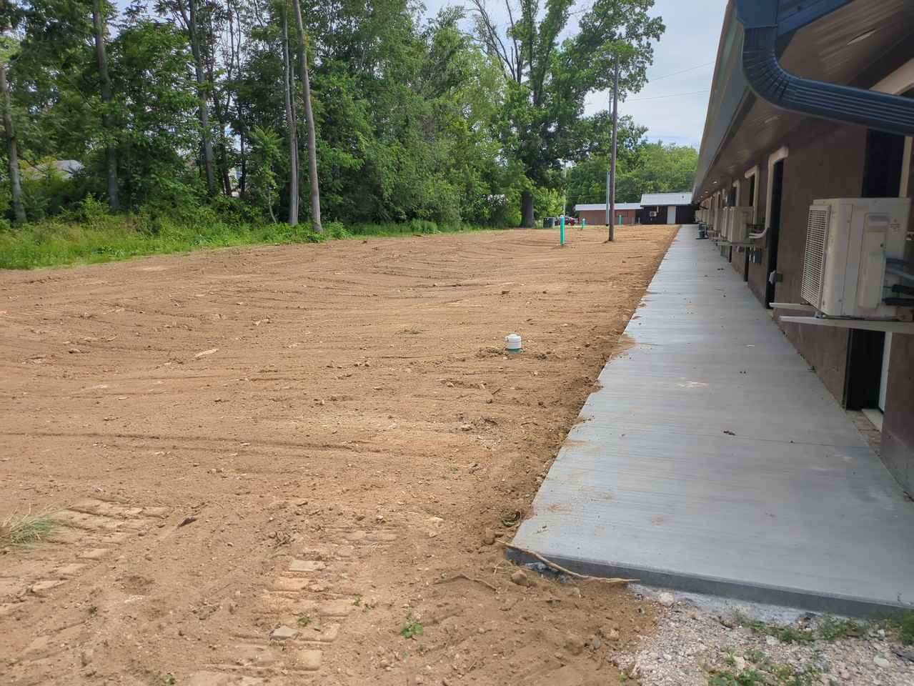 2901 Lincoln Street East - Photo 5 of 8