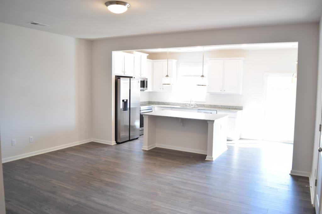 3934 Townes Blvd - Photo 2 of 19