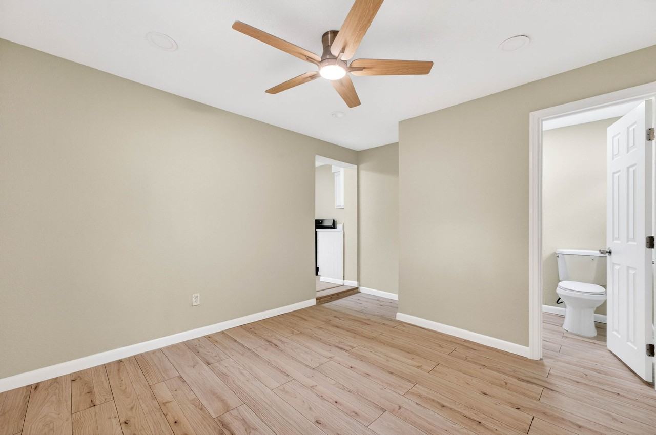 3707 W Gray St - Photo 4 of 9