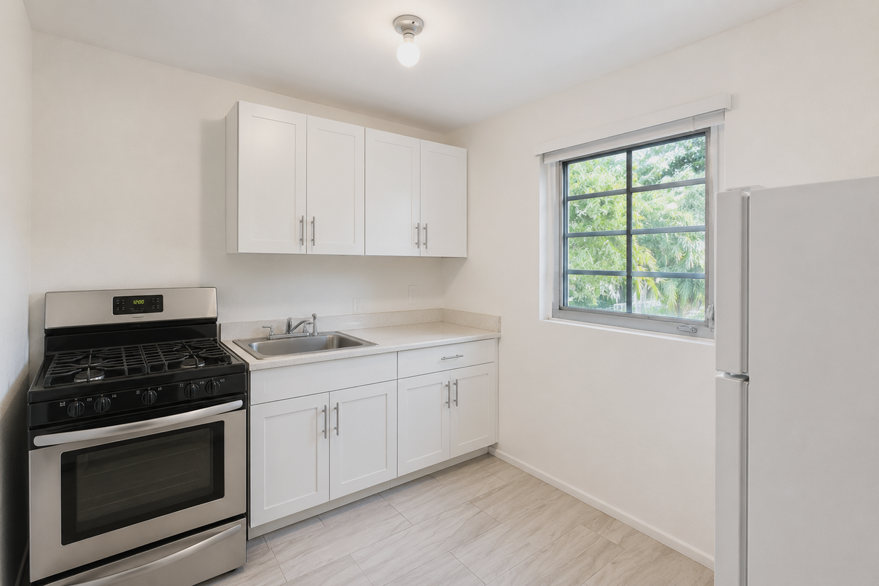 3631 Thomas Ave Miami, FL 33133 - Photo 5 of 7